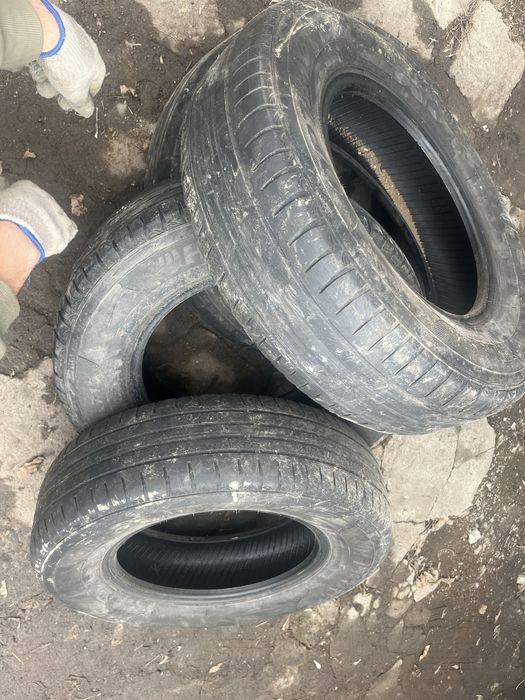 Продам летни шины