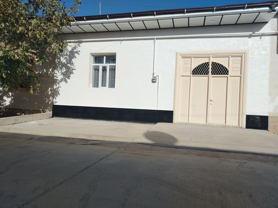 Ховли сотилади Околтинда Муканна кучаси 3,5 сутих