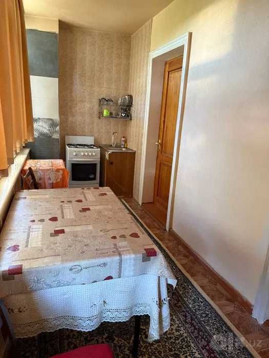 Продается квартара. Ц-13, Лабзак. N21