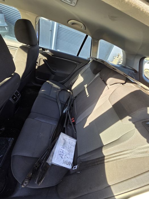 VW Golf 6 1.6 TDI (НА ЧАСТИ)