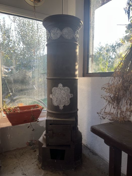 Vand soba din fontă