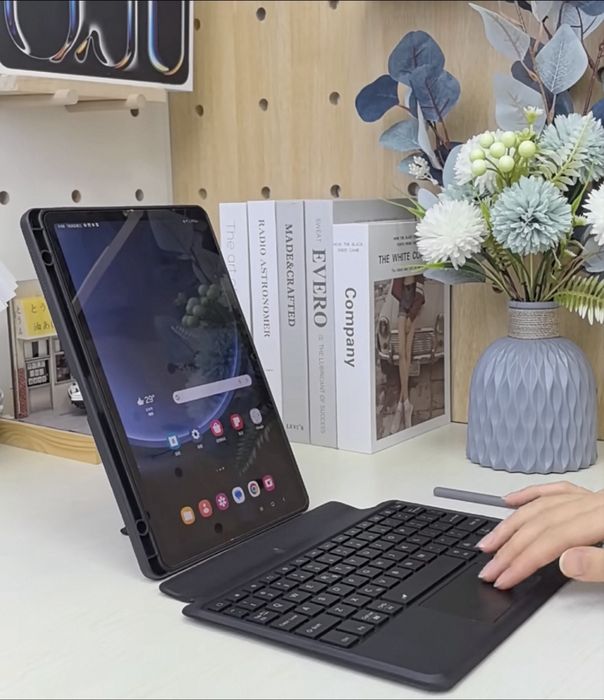 Клавиатура-чехол для Samsung Galaxy Tab A9+