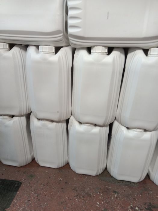 Канистры 20 л из под клея