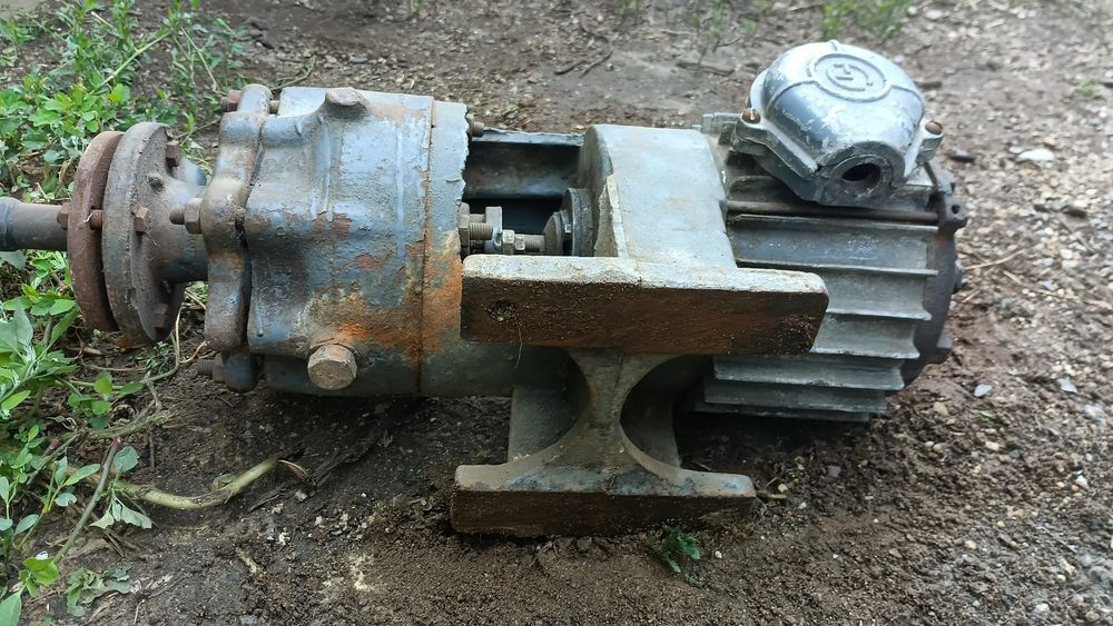 Насос центробежный (помпа)