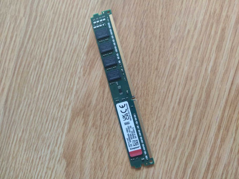 Продам Kingston память для ПК 4гб ddr3 4gb