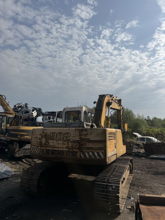 Верижен Багер Liebherr R 902 20 тонен