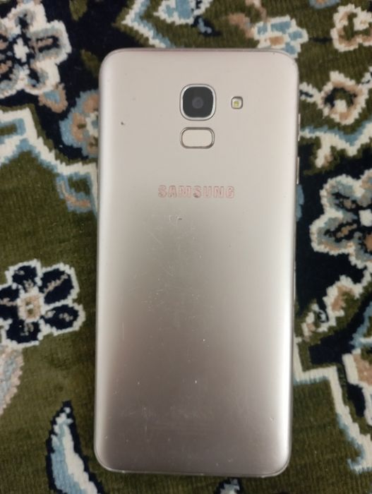 Продам телефон Galaxy J6