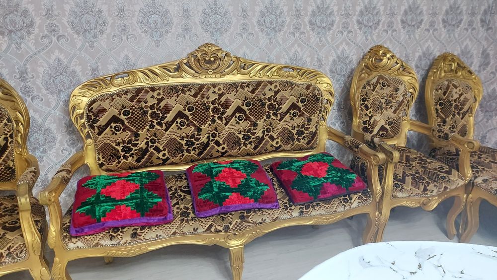 Срочно продам мебель для гостинной б/у