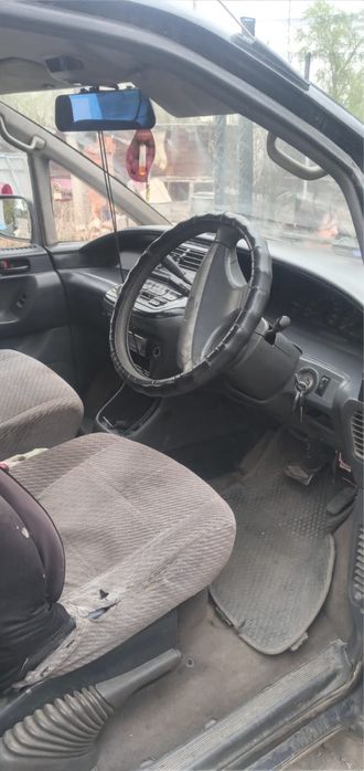 Продам хороший семейный автомобиль