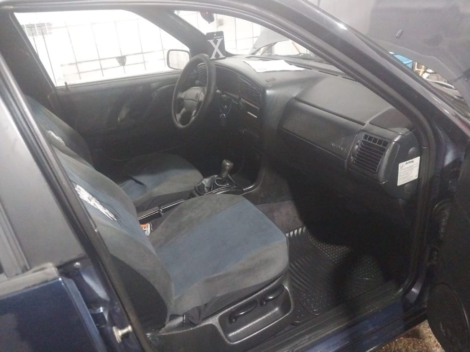 Продам пассат универсал срочно