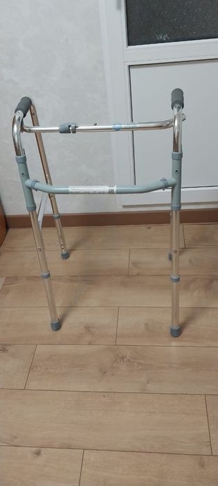 Продам ходуной взрослый