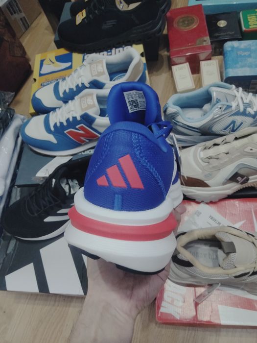 Adidas noi originali cutie preț bombă
