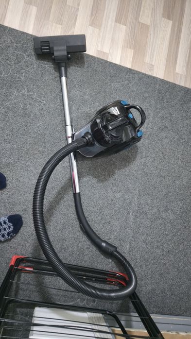 Пылесос. бытовой