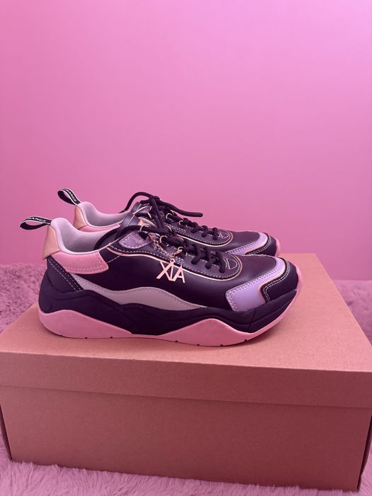 Armani Exchange маратонки