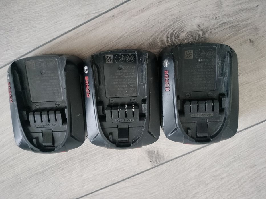 Acumulatori și încărcător Bosch