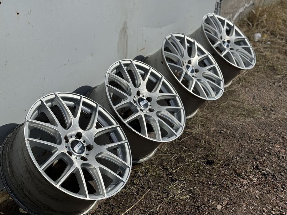Диски 3sdm r18 5.114 есть спец болты встают на 5.112