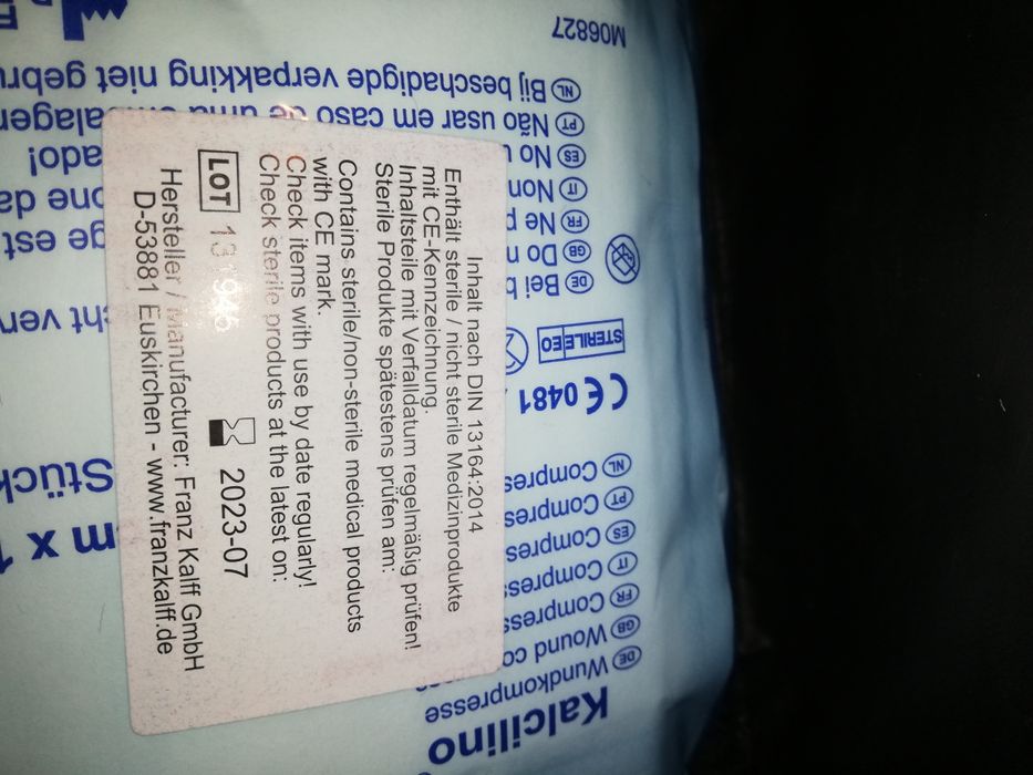 Продавам аптечки и жилетки за мерцедес,ауди, фолксваген и бмв