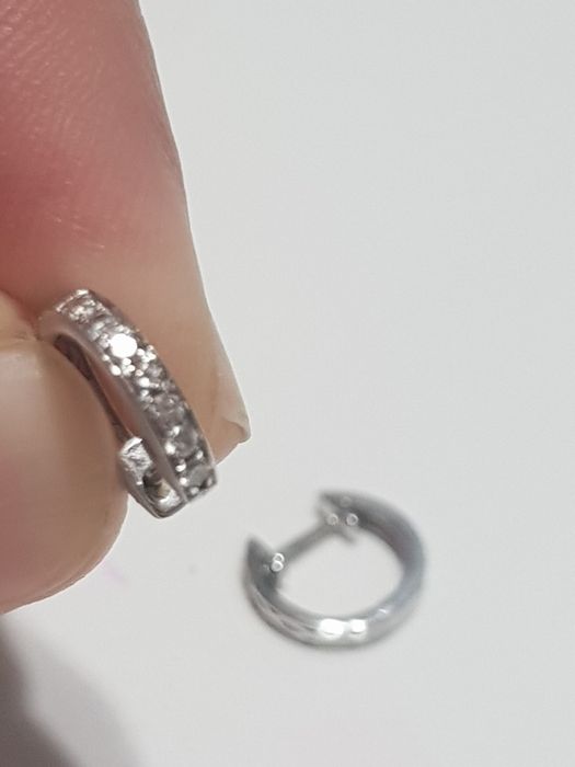 Cercei aur alb 18k cu 14 diamante