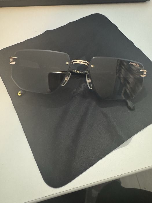 Слънчеви очила CARRERA1070