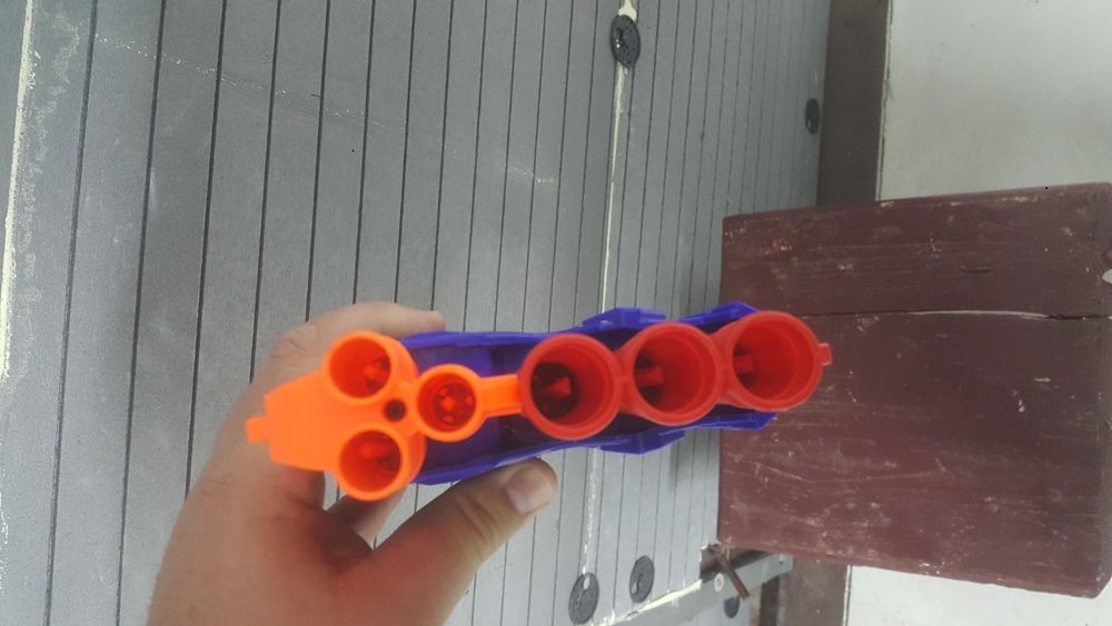 Nerf qual-strike