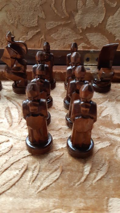 Шахматы ручной работы резные