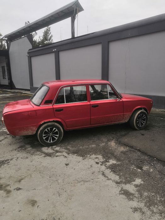 Jiguli 2111 sotiladi