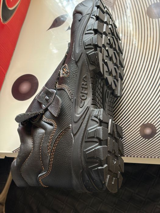 Работни обувки COFRA с метално бомбе –