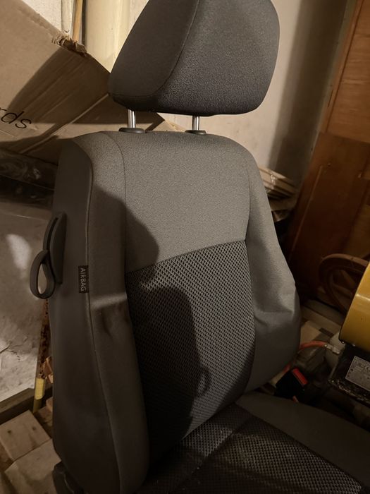 Scaune Volkswagen Amarok cu airbaguri