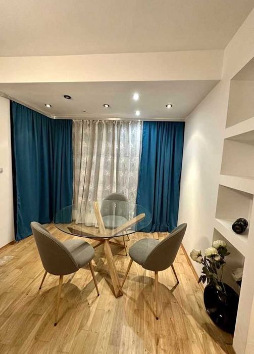 Дава се под наем Четиристаен апартамент в София, Витоша - 120 кв.м за 1100 € - Снимка #3