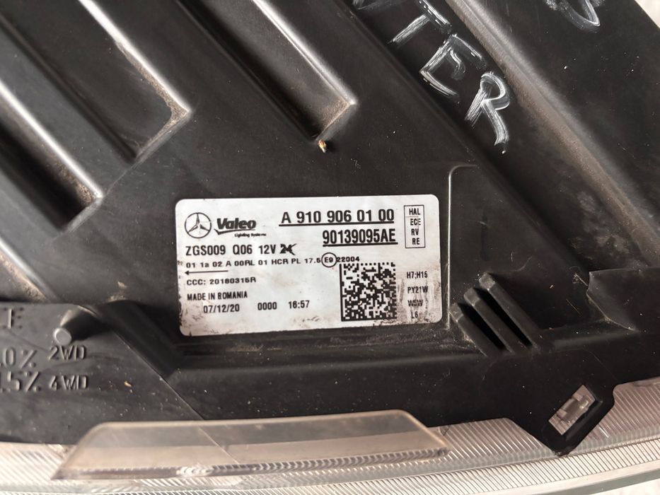 Фар (ляв) • Mercedes Sprinter W907/W910 (2018→)