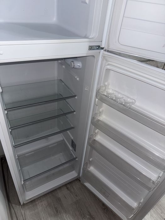 Холодильник , холодиник , морозильник