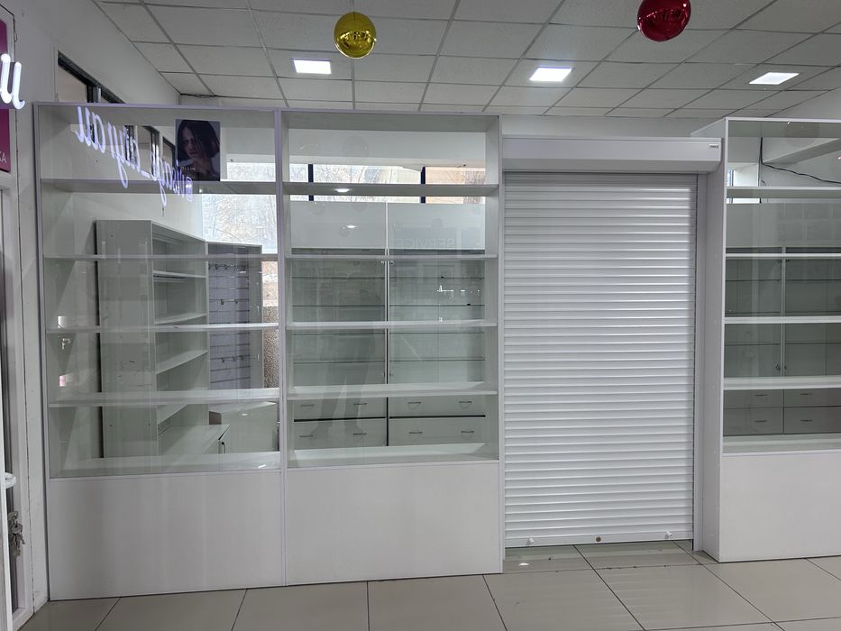 шкафы для магазина