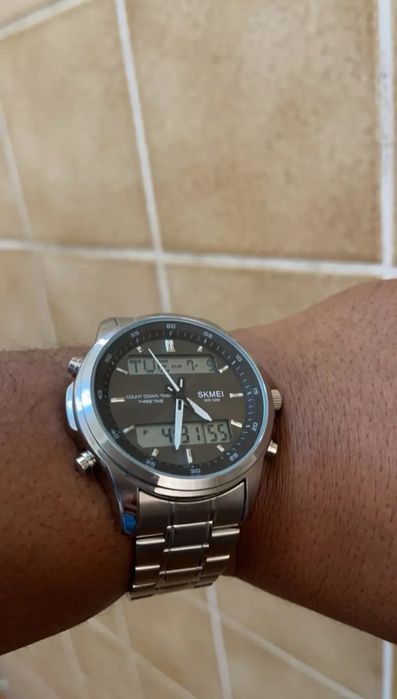 Часы наручные Кварцевые