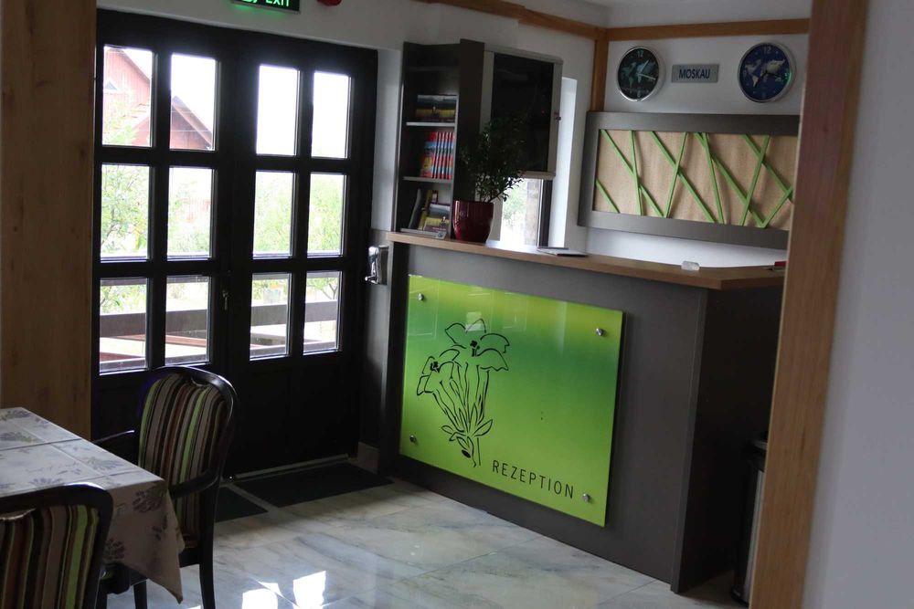 pensiune/ cabana   Nut House  Retezat nucsoara hunedoara