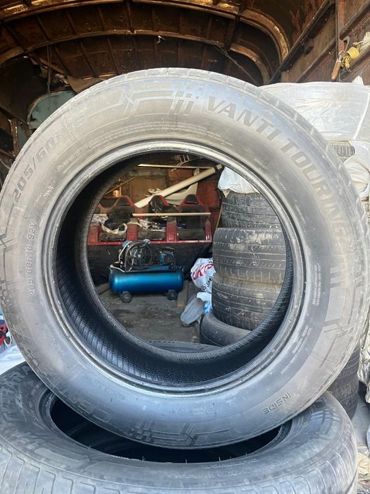 Продам шины 205/60/16