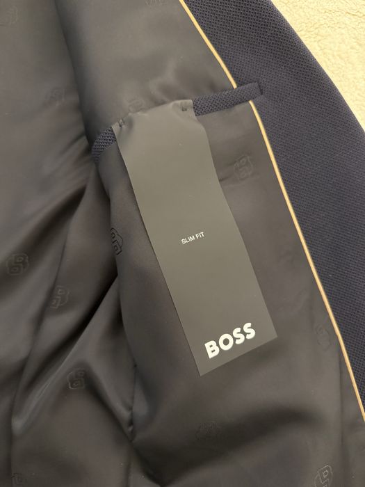 Пиджак Boss новый