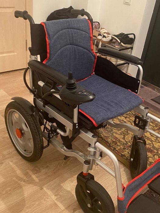Электрический инвалидная коляска