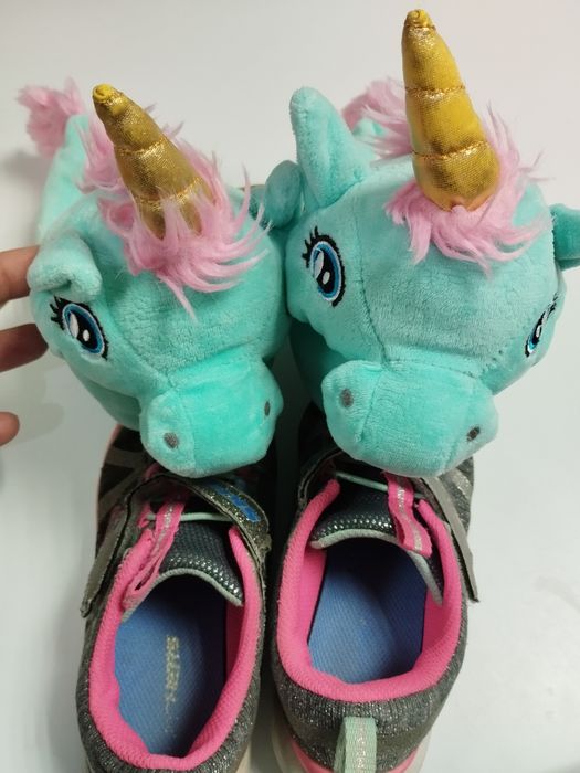 Лот балеринки, маратонки и сандали номер 30