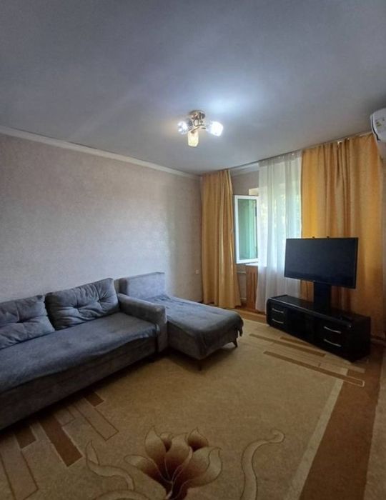 Срочно! Квартира на Лабзак -парк Анхор  2/5/5 общ пл 36м с обстановкой