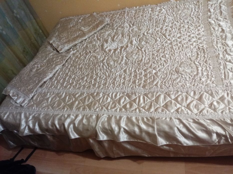 Продам покрывало на двухспалку.