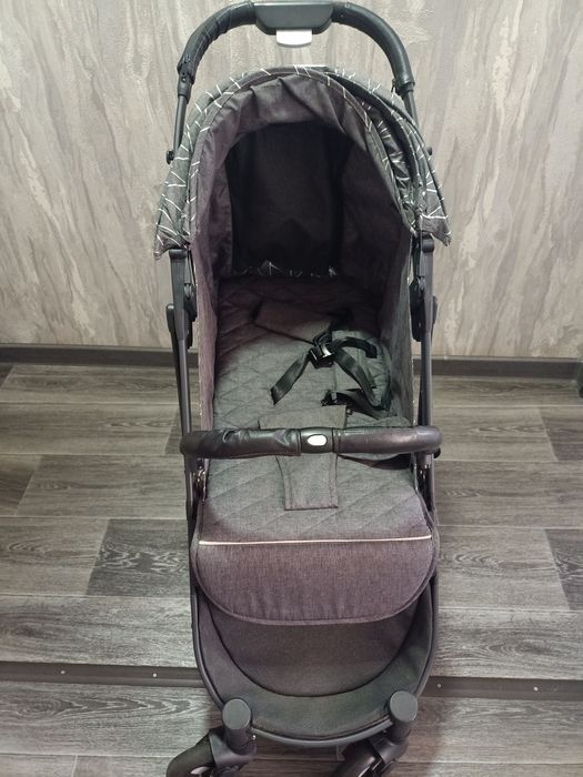 Детская коляска б/у,в хорошем состоянии.