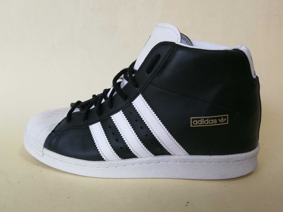 Adidasi 39 40 ADIDAS 3 Bandes tenisi piele toc ascuns -Vintage Ca NOI