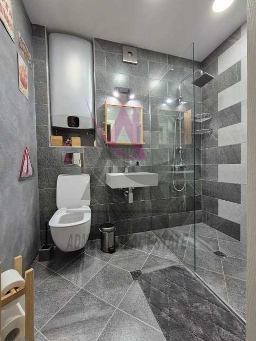 Луксозен -тристаен -Победа