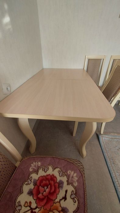 Продам Стол со стульями