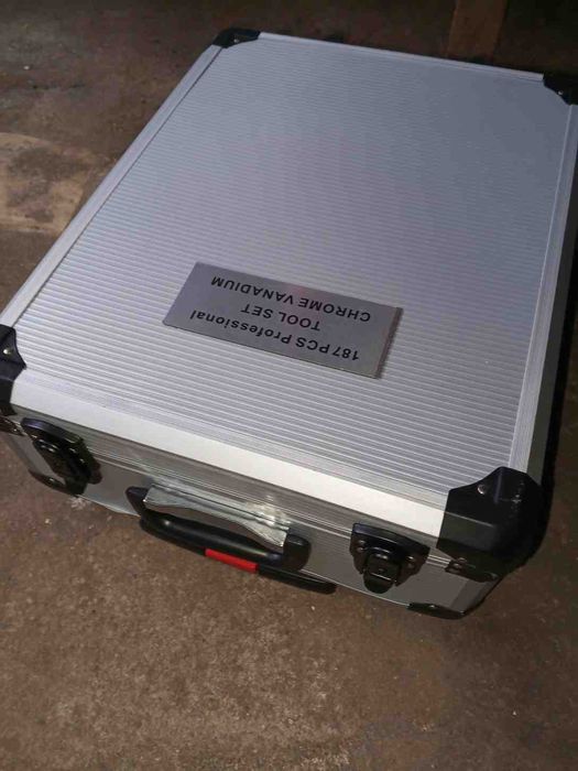 Набор слесарного инструмента