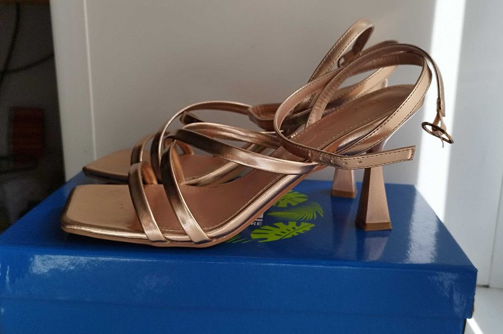 босоножки Rio Fiore 38 размер