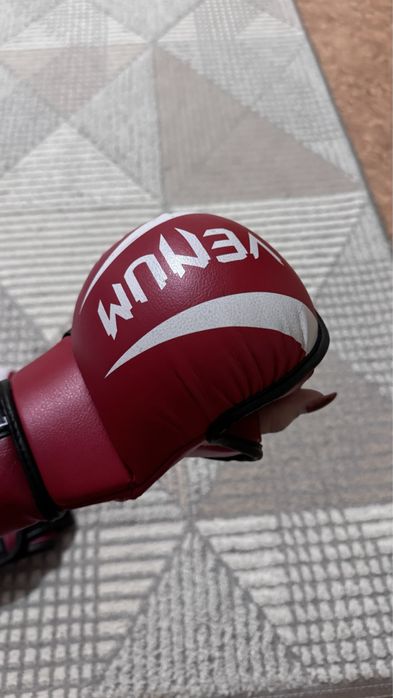 Перчатки для ММА