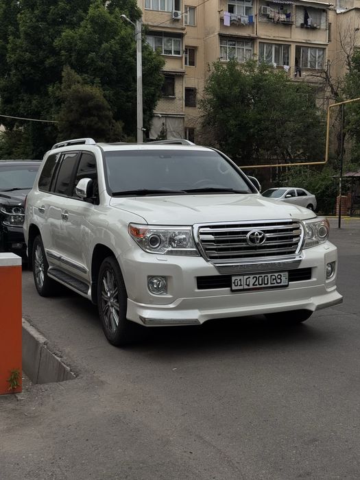 Buyurtmaga yuramiz comfort toyota LC200