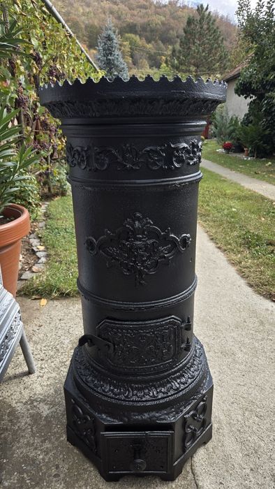 Soba antică cu fontă