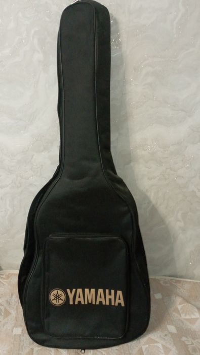 Продам Классическую гитару DaVinci + Плотный чехол Yamaha.